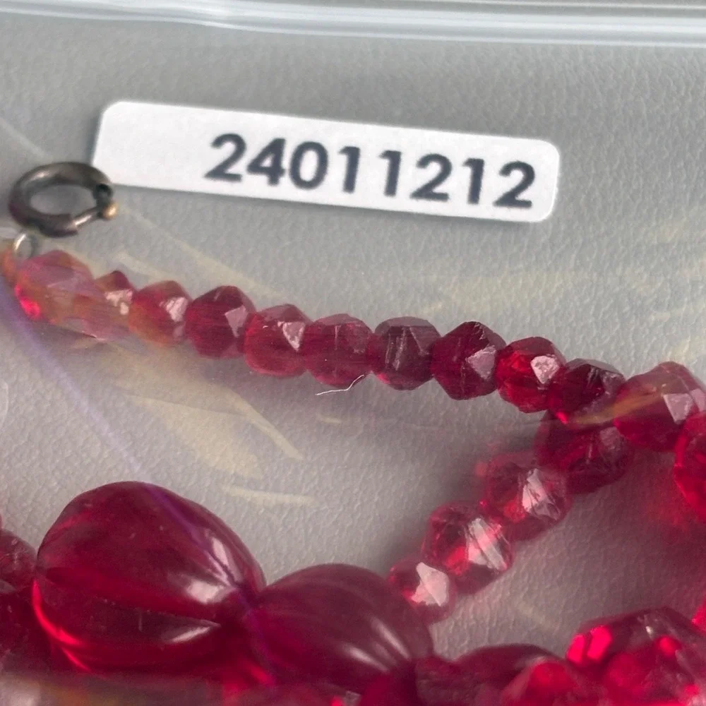 Vintage Red Glass Graduated Beaded Necklace READ